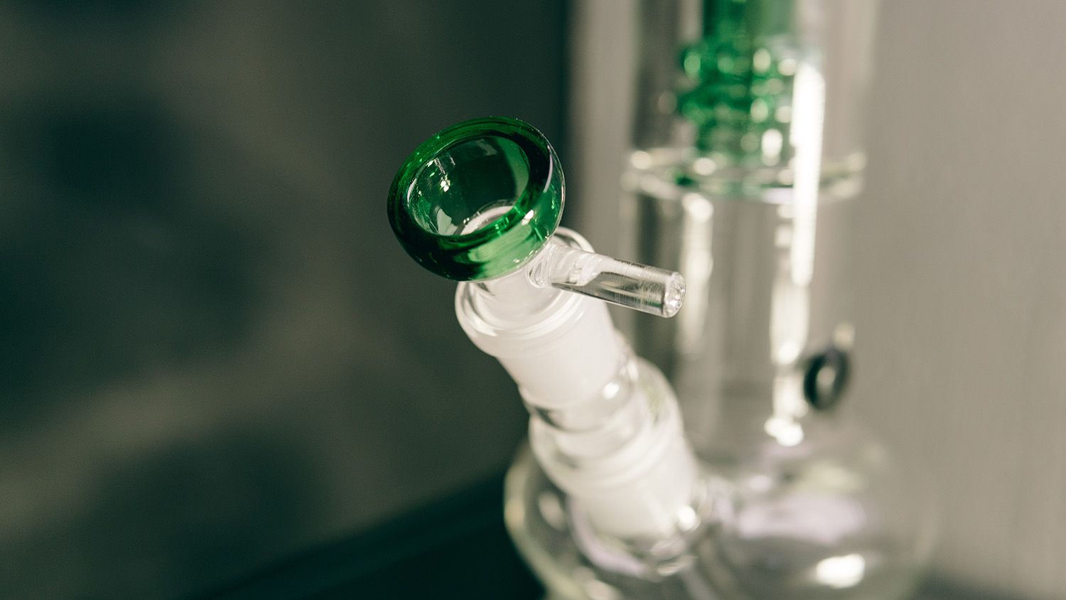 Keep it clean: How to clean whatever you are smoking out of in 5 easy steps